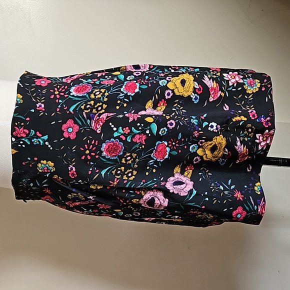 Lucca pleated black flowered mini skirt size large - Picture 6 of 10